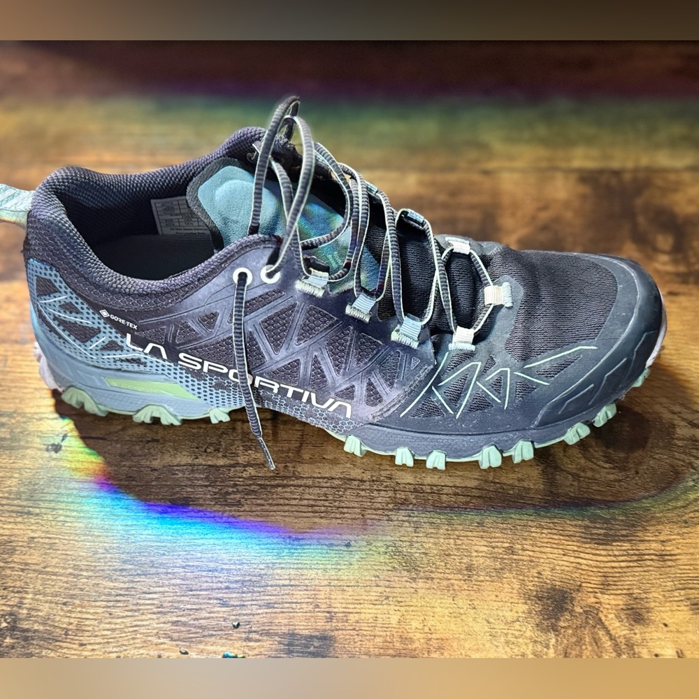 Almost new Women's USA 10.5 LA SPORTIVA - MOUNTAIN RUNNING Shoes